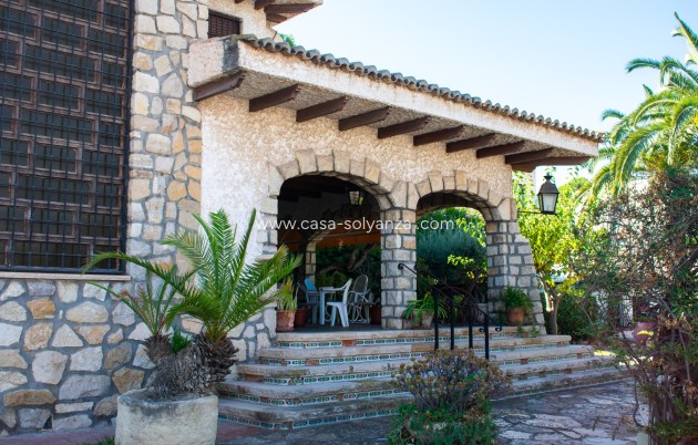 Wiederverkauf - Independent villa - Alicante - Albufereta
