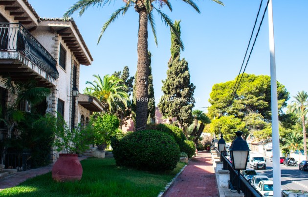 Wiederverkauf - Independent villa - Alicante - Albufereta