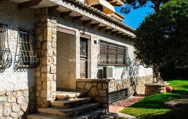 Wiederverkauf - Independent villa - Alicante - Albufereta