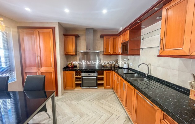 Resale - Independent villa - Finestrat - Balcon sierra cortina