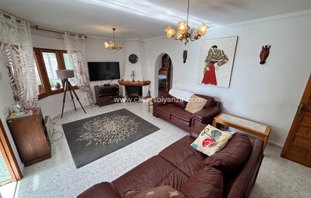 Resale - Villa / Detached - Ciudad Quesada - Center