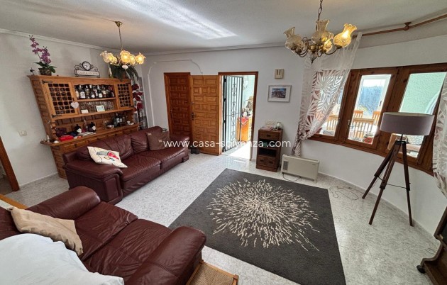 Resale - Villa / Detached - Ciudad Quesada - Center