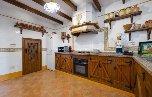 Resale - Villa - San Miguel de Salinas - Ciudad de las comunicaciones