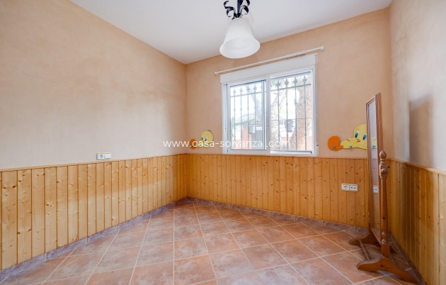 Resale - Villa - San Miguel de Salinas - Ciudad de las comunicaciones