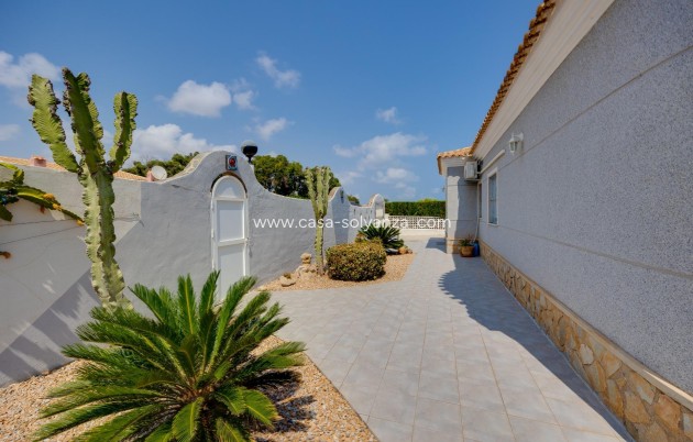 Resale - Villa - Orihuela Costa - La Regia