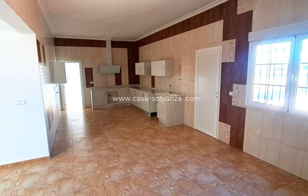 Resale - Country Property/Finca - Catral - Catral - Country