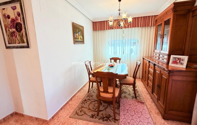 Resale - Apartment / flat - Torrevieja - Acequion