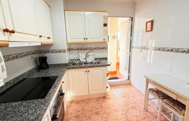 Resale - Apartment / flat - Torrevieja - Acequion