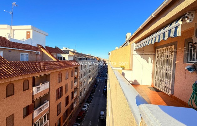 Resale - Apartment / flat - Torrevieja - Acequion