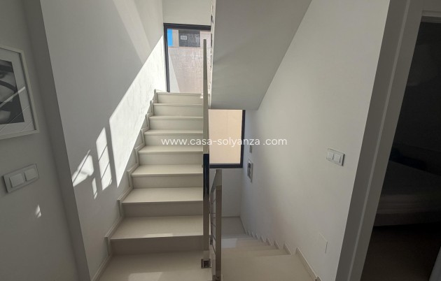 Reventa - Villa - San Miguel de Salinas - Bellavista