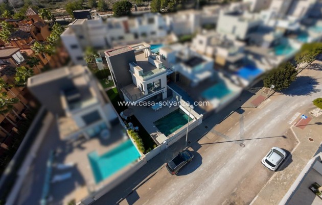 Reventa - Villa - San Miguel de Salinas - Bellavista