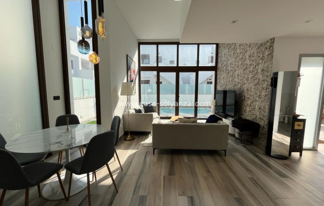 Resale - Villa - Los Balcones - Costa Blanca