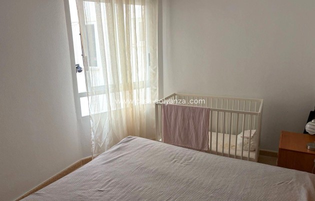 Resale - Apartment / flat - Torrevieja - Center