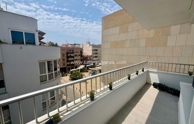 Resale - Apartment / flat - Torrevieja - CLUB NAUTICO TORREVIEJA