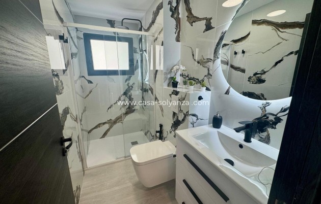 Resale - Apartment / flat - Torrevieja - CLUB NAUTICO TORREVIEJA