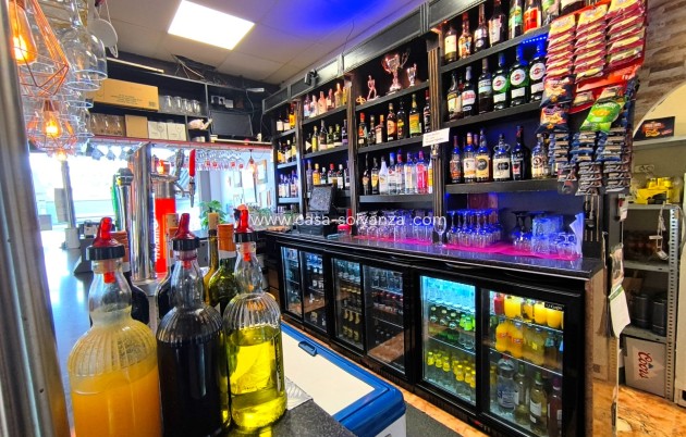 Revente - Commercial - Villamartin - Villamartín