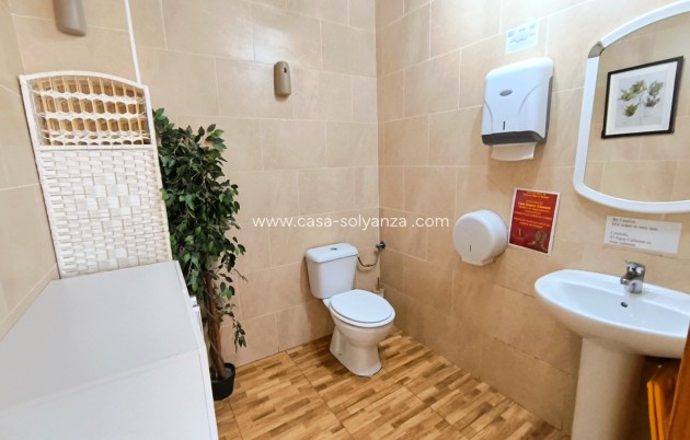 Revente - Commercial - Villamartin - Villamartín