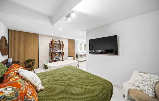 Resale - Villa - Orihuela Costa - Lomas De Cabo Roig