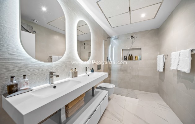 Resale - Villa - Orihuela Costa - Lomas De Cabo Roig