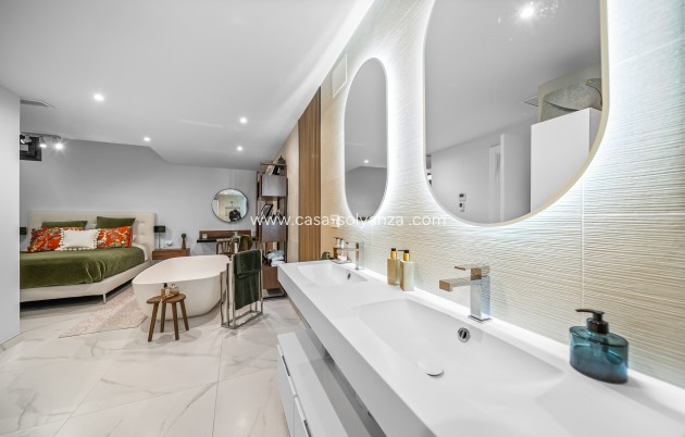 Resale - Villa - Orihuela Costa - Lomas De Cabo Roig