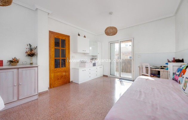 Resale - Apartment / flat - Torrevieja - Costa Blanca