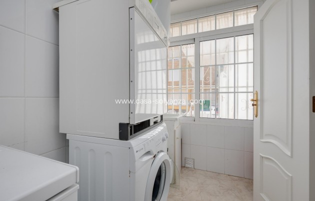 Resale - Apartment / flat - Torrevieja - Costa Blanca