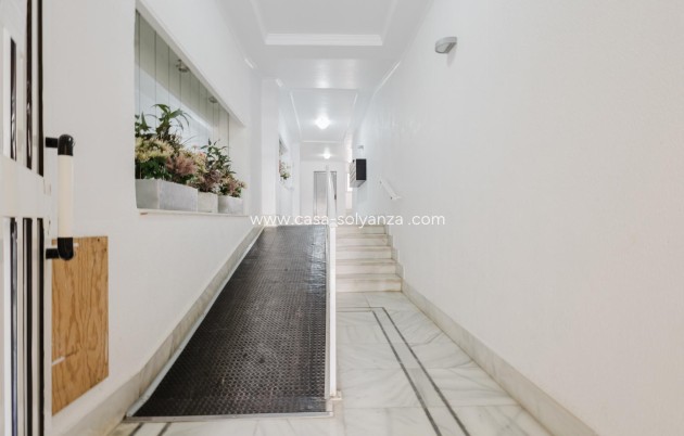 Resale - Apartment / flat - Torrevieja - Costa Blanca