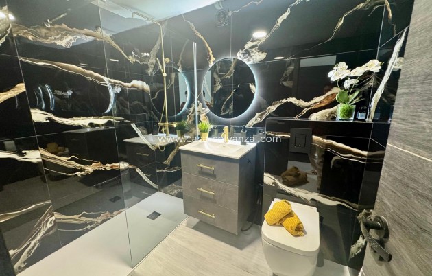 Resale - Apartment / flat - Torrevieja - Costa Blanca