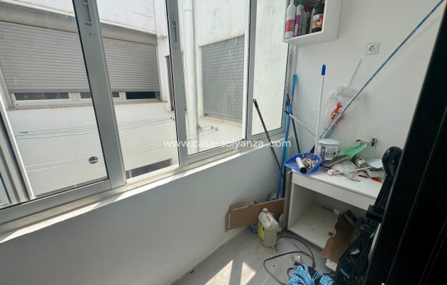 Resale - Apartment / flat - Torrevieja - Costa Blanca