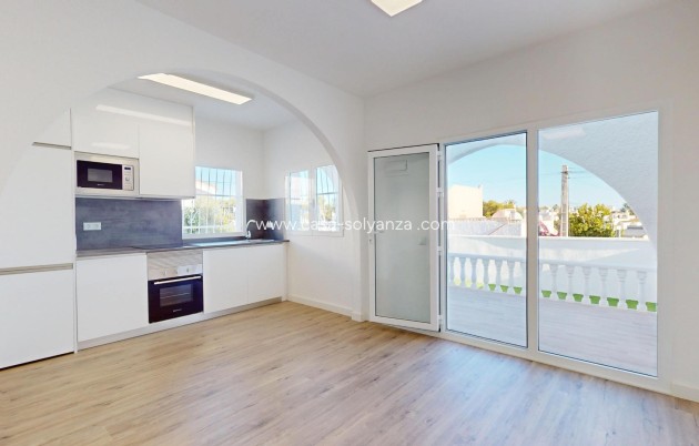 Resale - Bungalow - San Miguel de Salinas - Inland