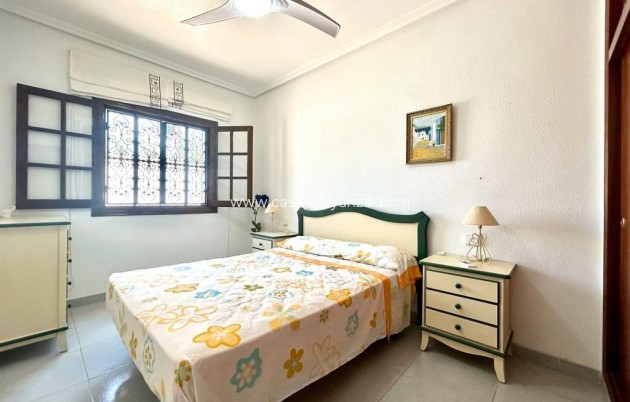 Resale - Villa - Orihuela Costa - Costa Blanca