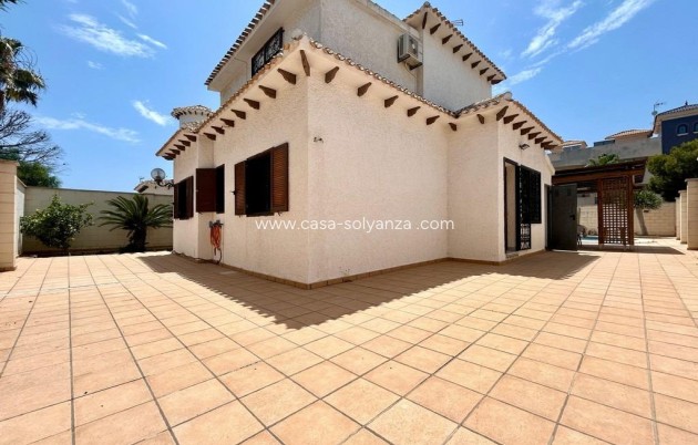 Resale - Villa - Orihuela Costa - Costa Blanca