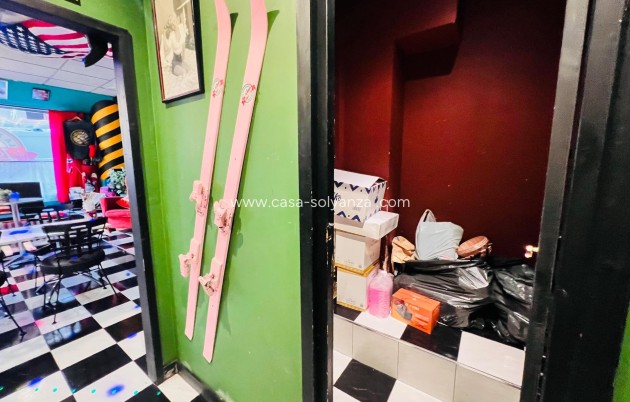 Resale - Commercial - Torrevieja - Costa Blanca