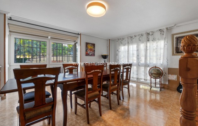 Resale - Villa - Torrevieja - Costa Blanca