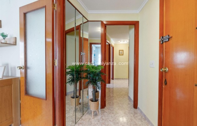 Resale - Apartment / flat - Torrevieja - Costa Blanca