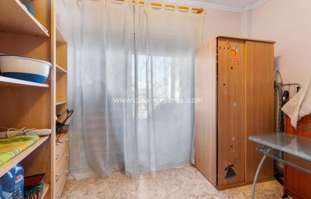 Resale - Apartment / flat - Torrevieja - Costa Blanca