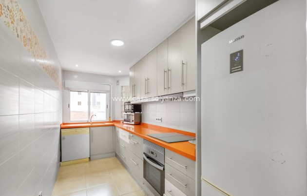 Resale - Apartment / flat - Torrevieja - Costa Blanca