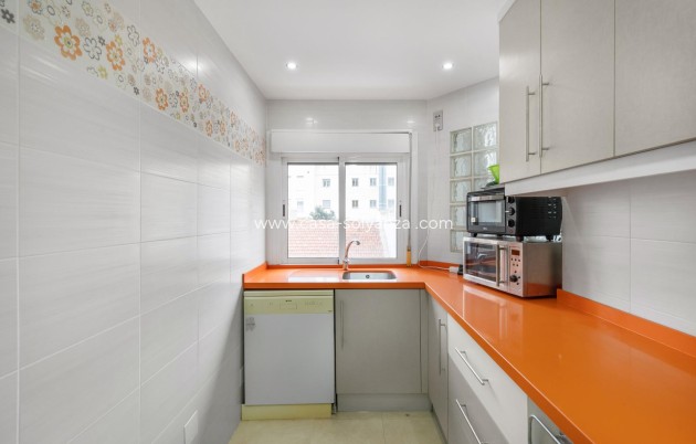 Resale - Apartment / flat - Torrevieja - Costa Blanca