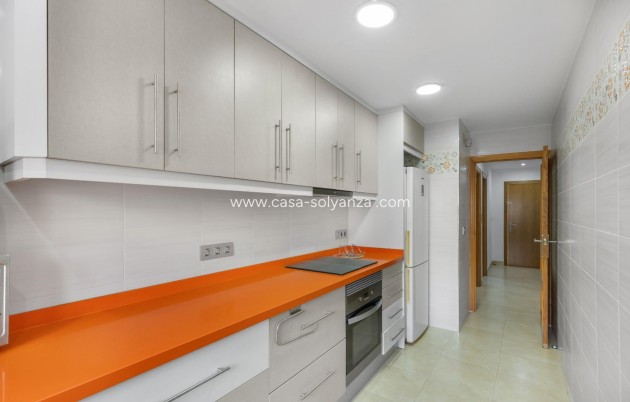 Resale - Apartment / flat - Torrevieja - Costa Blanca