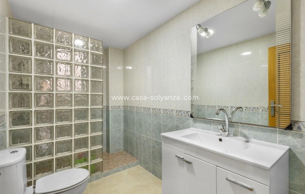 Resale - Apartment / flat - Torrevieja - Costa Blanca