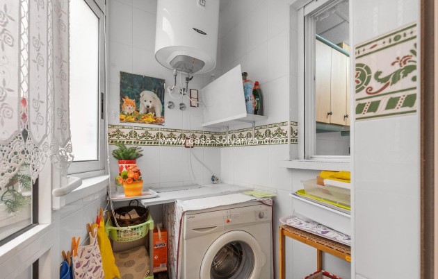 Resale - Apartment / flat - Torrevieja - Costa Blanca