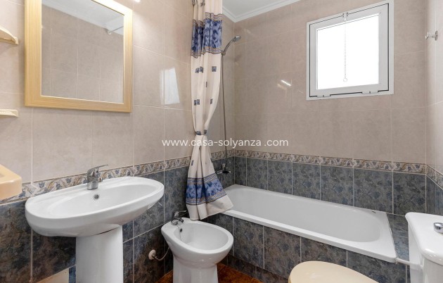 Resale - Apartment / flat - Torrevieja - Costa Blanca