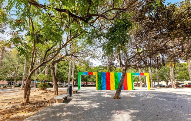 Resale - Apartment / flat - Torrevieja - Costa Blanca