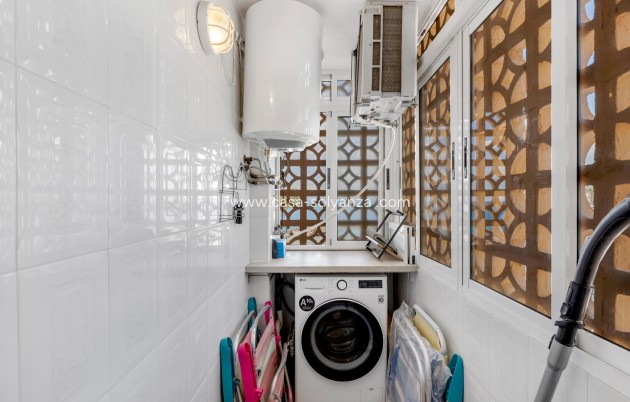 Resale - Apartment / flat - Torrevieja - Costa Blanca