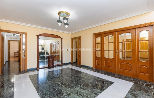 Resale - Villa - Torrevieja - Costa Blanca