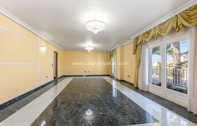 Resale - Villa - Torrevieja - Costa Blanca