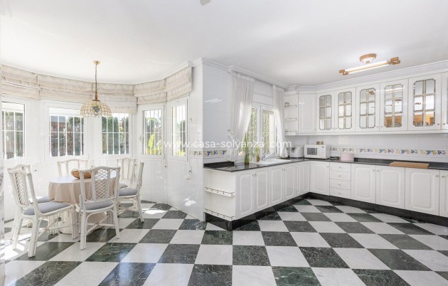 Resale - Villa - Torrevieja - Costa Blanca