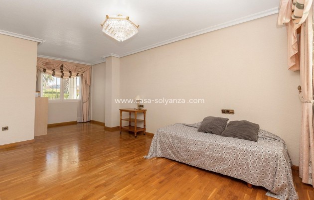 Resale - Villa - Torrevieja - Costa Blanca