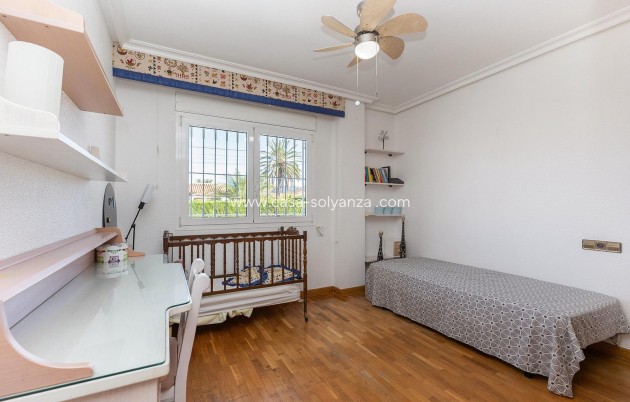 Resale - Villa - Torrevieja - Costa Blanca