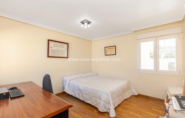 Resale - Villa - Torrevieja - Costa Blanca